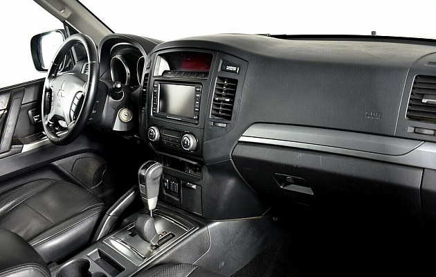 Mitsubishi Pajero IV Рестайлинг 1, фото №9
