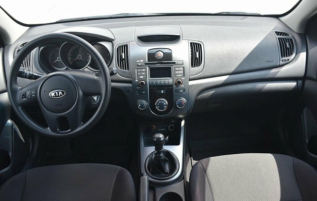 Kia Cerato 5-speed II, фото №5