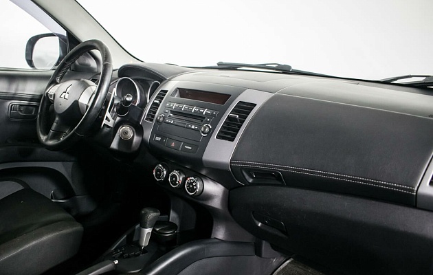 Mitsubishi Outlander, фото №9