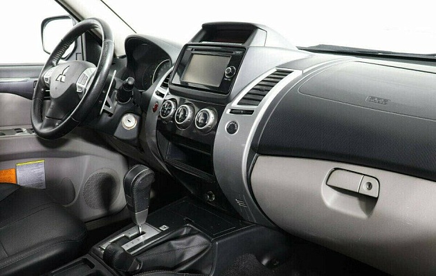 Mitsubishi Pajero Sport 2.5 Автомат, фото №7