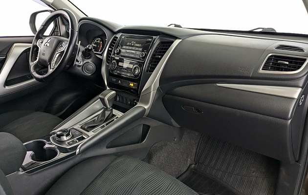 Mitsubishi Pajero Sport , фото №8