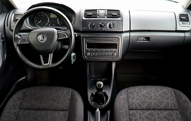Skoda Fabia II Рестайлинг, фото №4