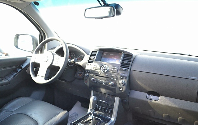 Nissan Pathfinder III Рестайлинг, фото №11