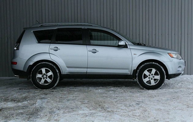 Mitsubishi Outlander II, фото №2