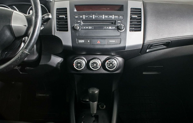 Mitsubishi Outlander, фото №7