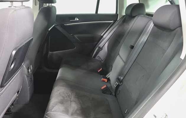 Volkswagen Tiguan, фото №12