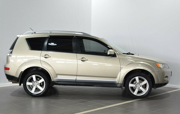 Mitsubishi Outlander II, фото №4