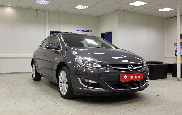 Opel Astra J Рестайлинг, фото №3