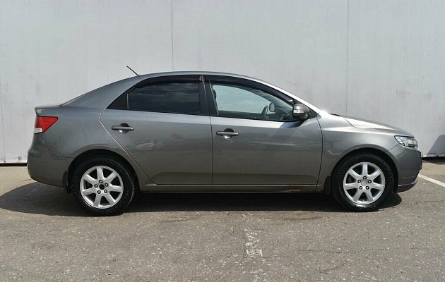 Kia Cerato 5-speed II, фото №4