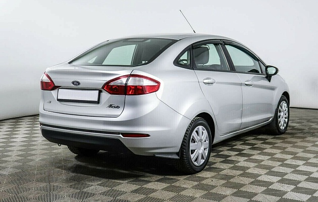Ford Fiesta Mk6 Рестайлинг, фото №2
