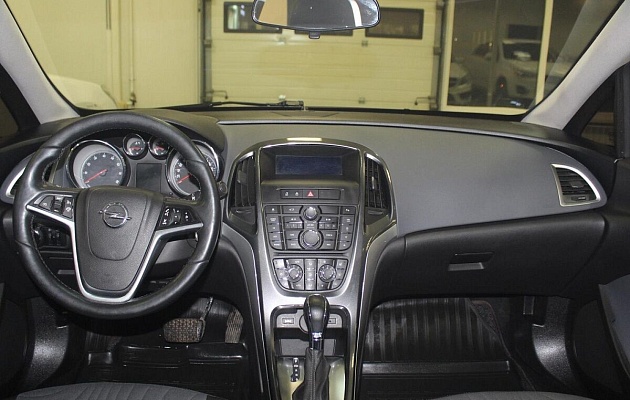 Opel Astra J Рестайлинг, фото №5