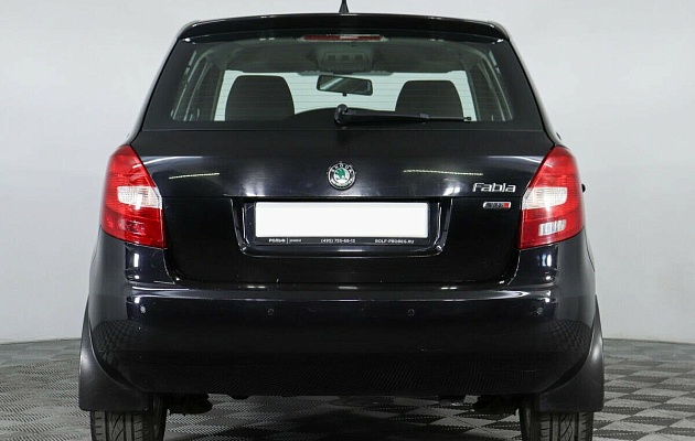 Skoda Fabia II Рестайлинг, фото №3