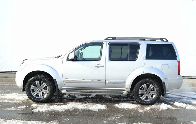 Nissan Pathfinder III Рестайлинг, фото №6