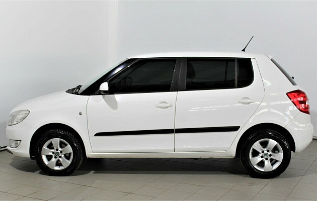 Skoda Fabia II Рестайлинг, фото №4