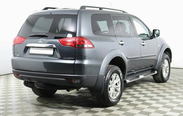 Mitsubishi Pajero Sport 2.5 Автомат, фото №2