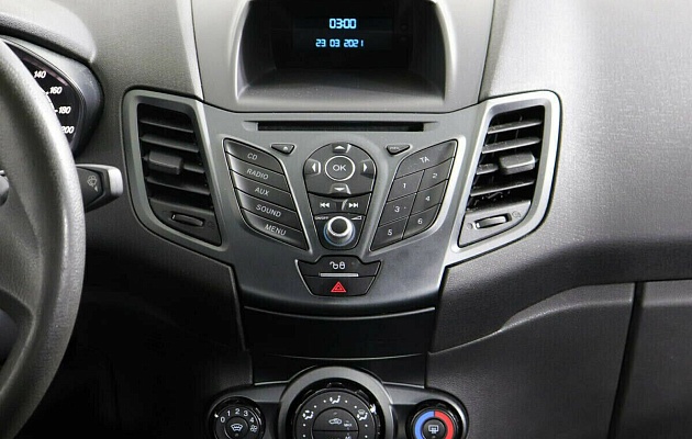 Ford Fiesta Mk6 Рестайлинг, фото №7
