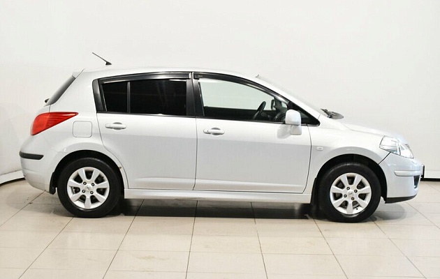 Nissan Tiida I Рестайлинг, фото №2