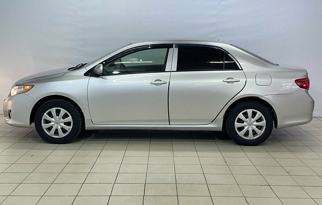 Toyota Corolla X (E140, E150), фото №2