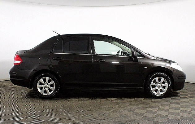 Nissan Tiida, фото №3