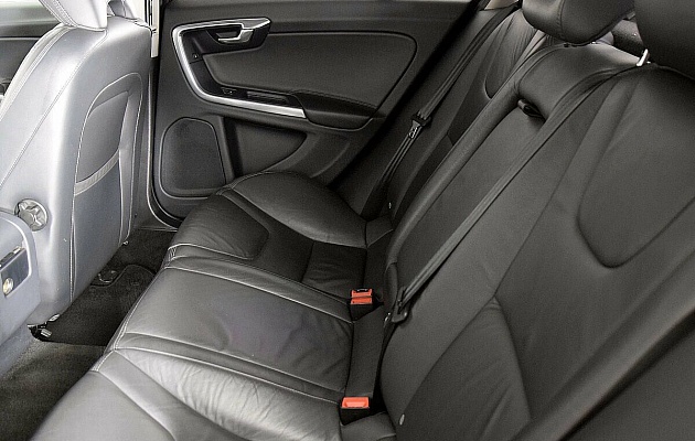 Volvo S60 II, фото №6