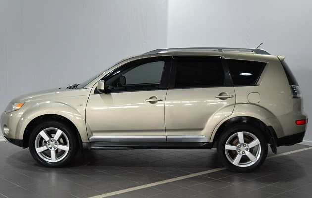 Mitsubishi Outlander II, фото №2