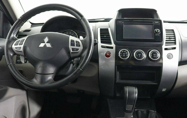 Mitsubishi Pajero Sport 2.5 Автомат, фото №5
