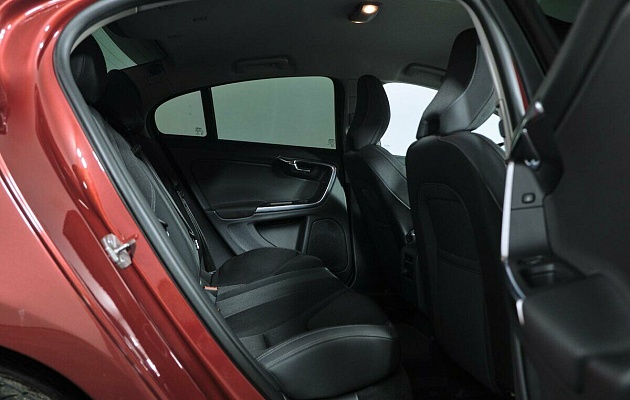 Volvo S60 II Рестайлинг, фото №7