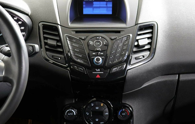 Ford Fiesta Mk6 Рестайлинг, фото №6