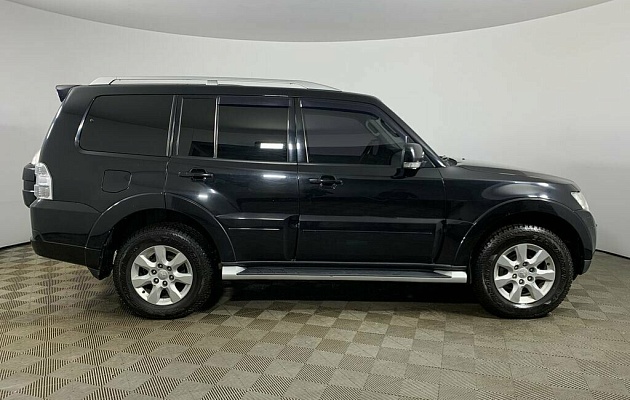 Mitsubishi Pajero IV, фото №2