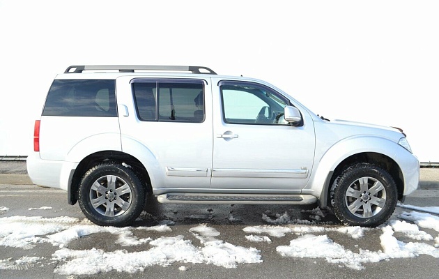 Nissan Pathfinder III Рестайлинг, фото №5