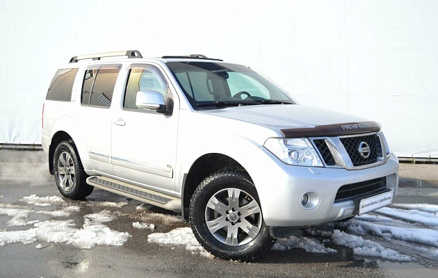 Nissan Pathfinder III Рестайлинг, фото №2