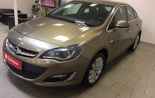 Opel Astra J Рестайлинг, фото №3