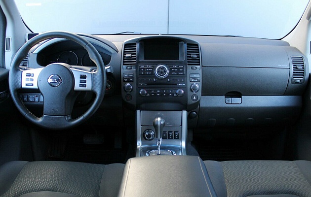 Nissan Pathfinder III Рестайлинг, фото №8