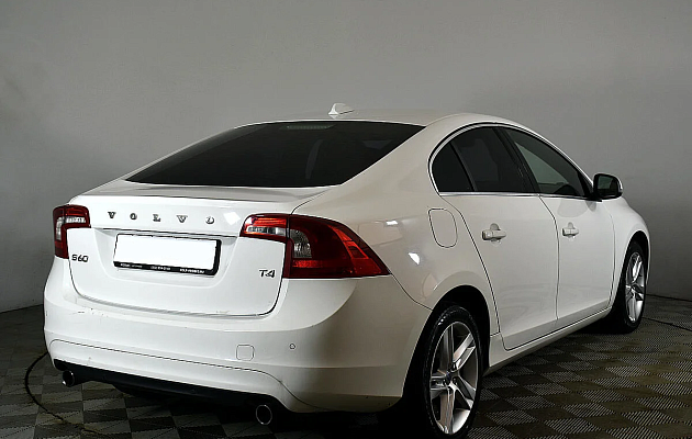 Volvo S60 II, фото №3