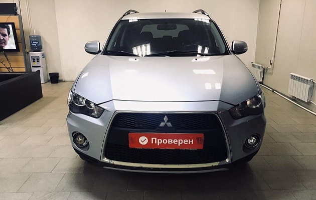 Mitsubishi Outlander II Рестайлинг, фото №1
