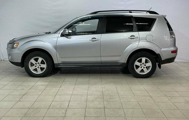 Mitsubishi Outlander II Рестайлинг, фото №2
