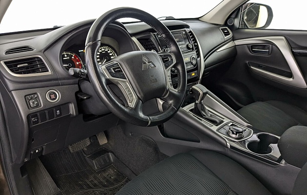 Mitsubishi Pajero Sport , фото №6