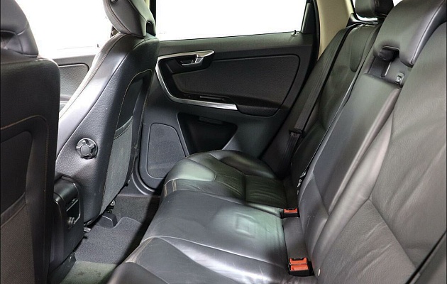 Volvo XC60, фото №11