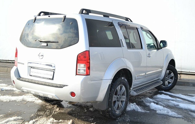 Nissan Pathfinder III Рестайлинг, фото №4